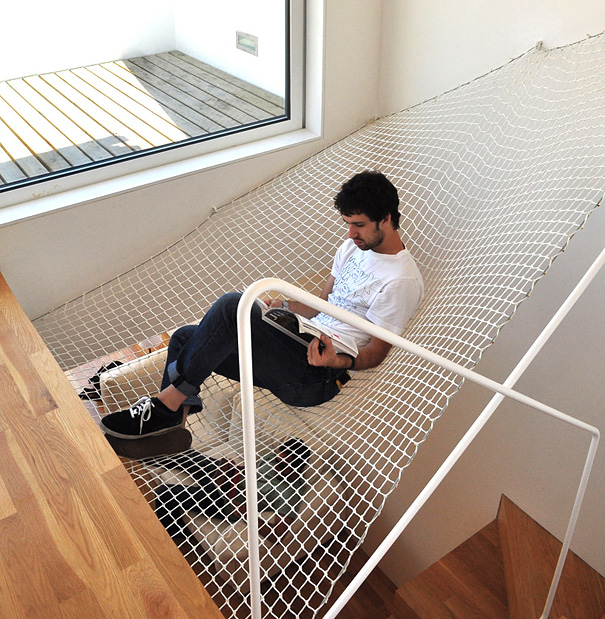 hammock-over-stairs-1